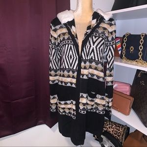 NWT Aztec Print Sherpa Hooded Open Cardigan With Pockets